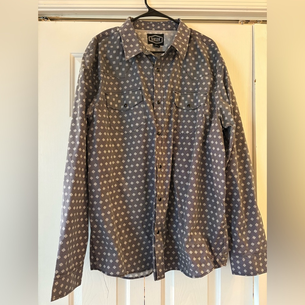 Men’s pearl snap shirt